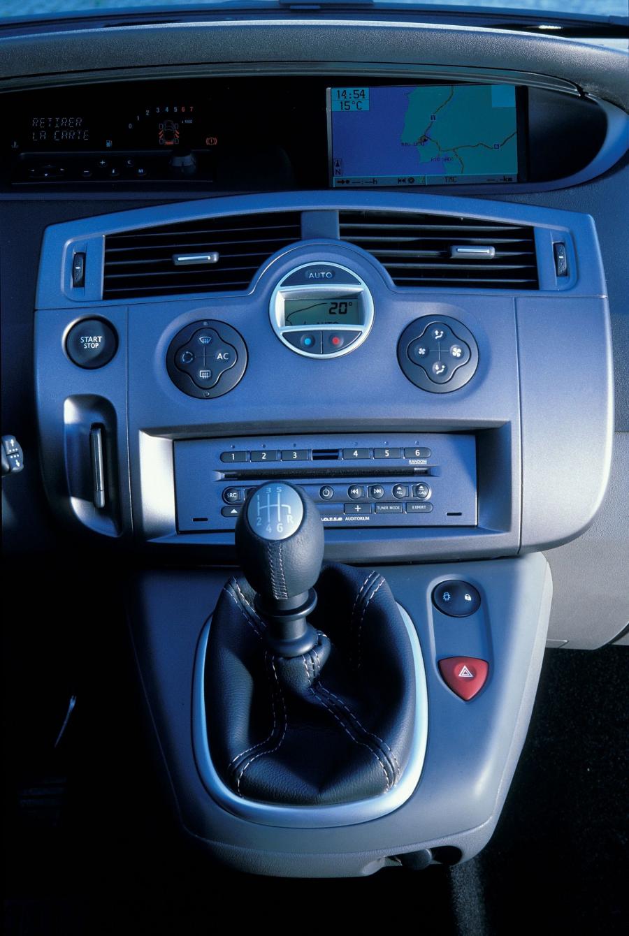  Renault Scenic 2003 года  (фото 28 из 53)